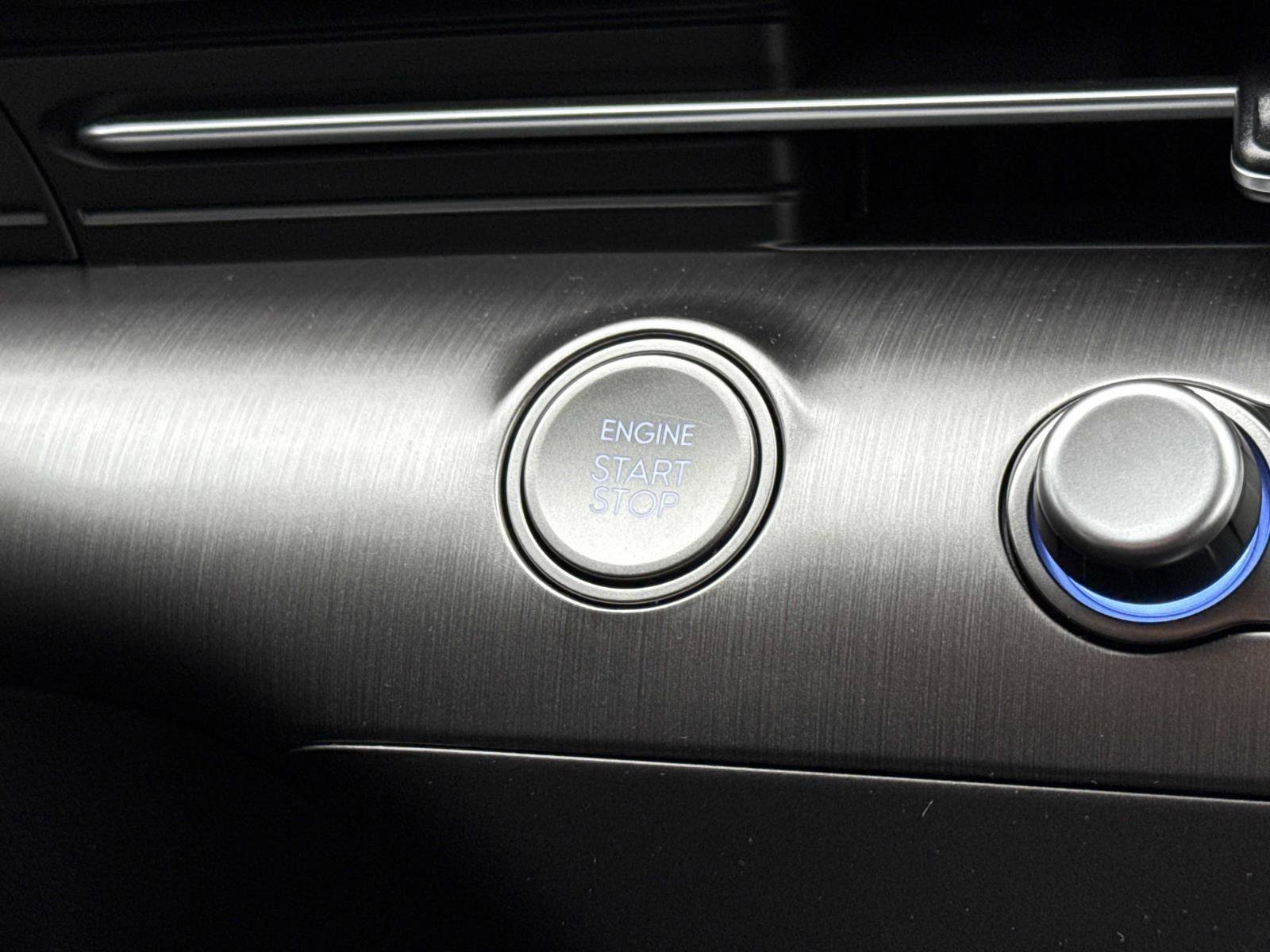 Certified 2024 Hyundai Kona SE image 14