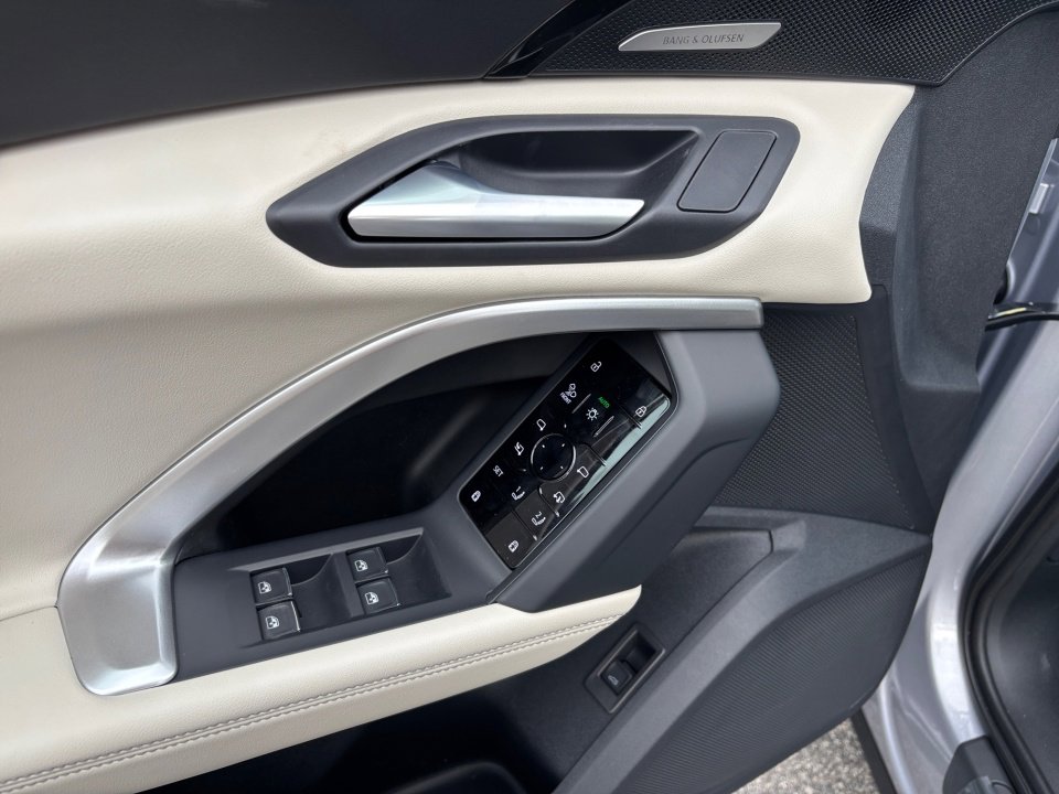 New 2025 Audi Q5 Premium Plus image 32