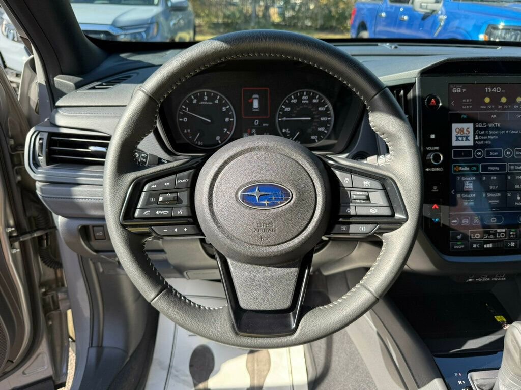 Used 2025 Subaru Forester Premium w/ Convenience Package #1 image 5