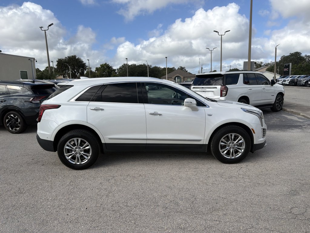 Used 2020 Cadillac XT5 Premium Luxury FWD image 2