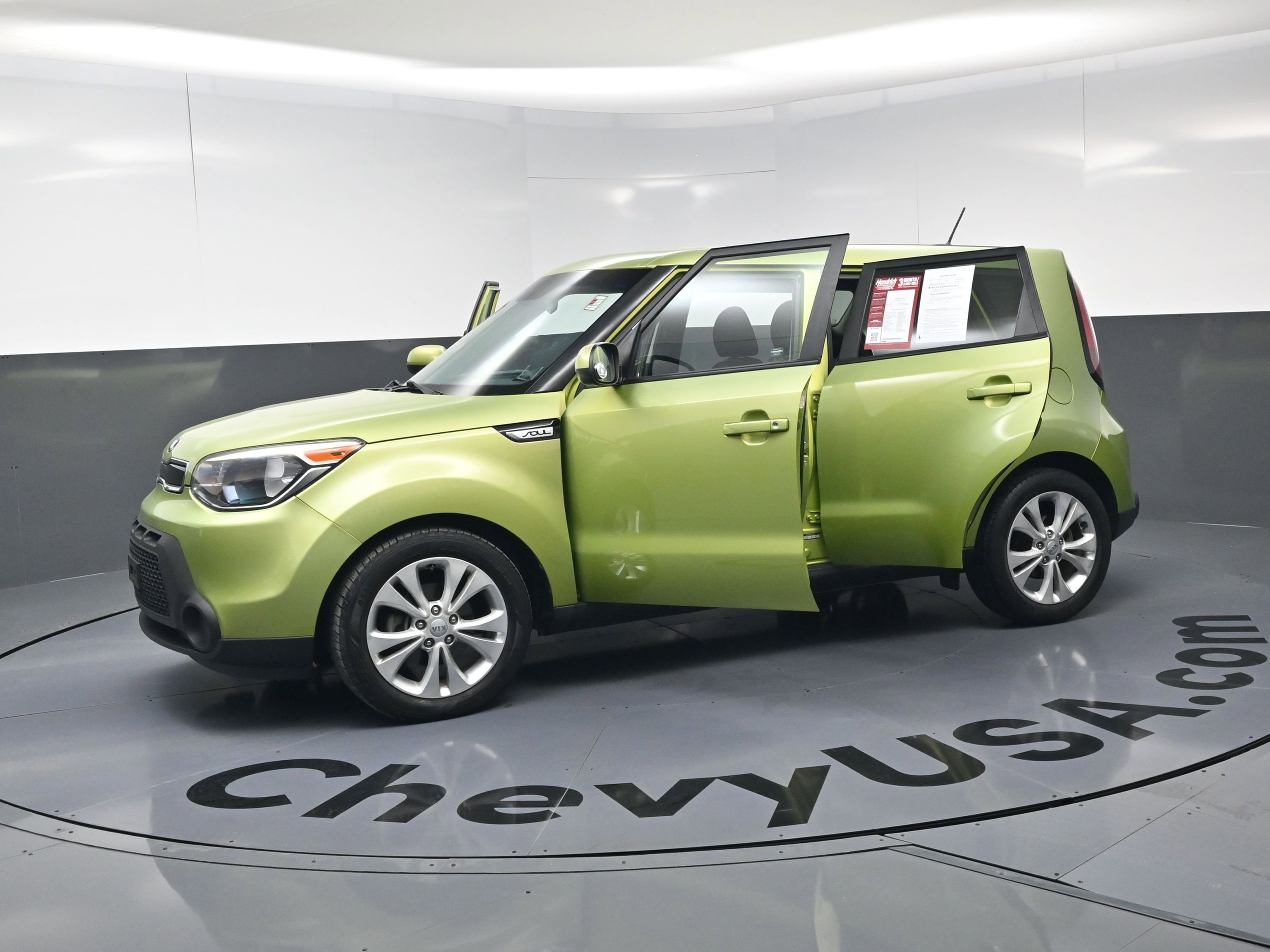 Used 2015 Kia Soul + image 22