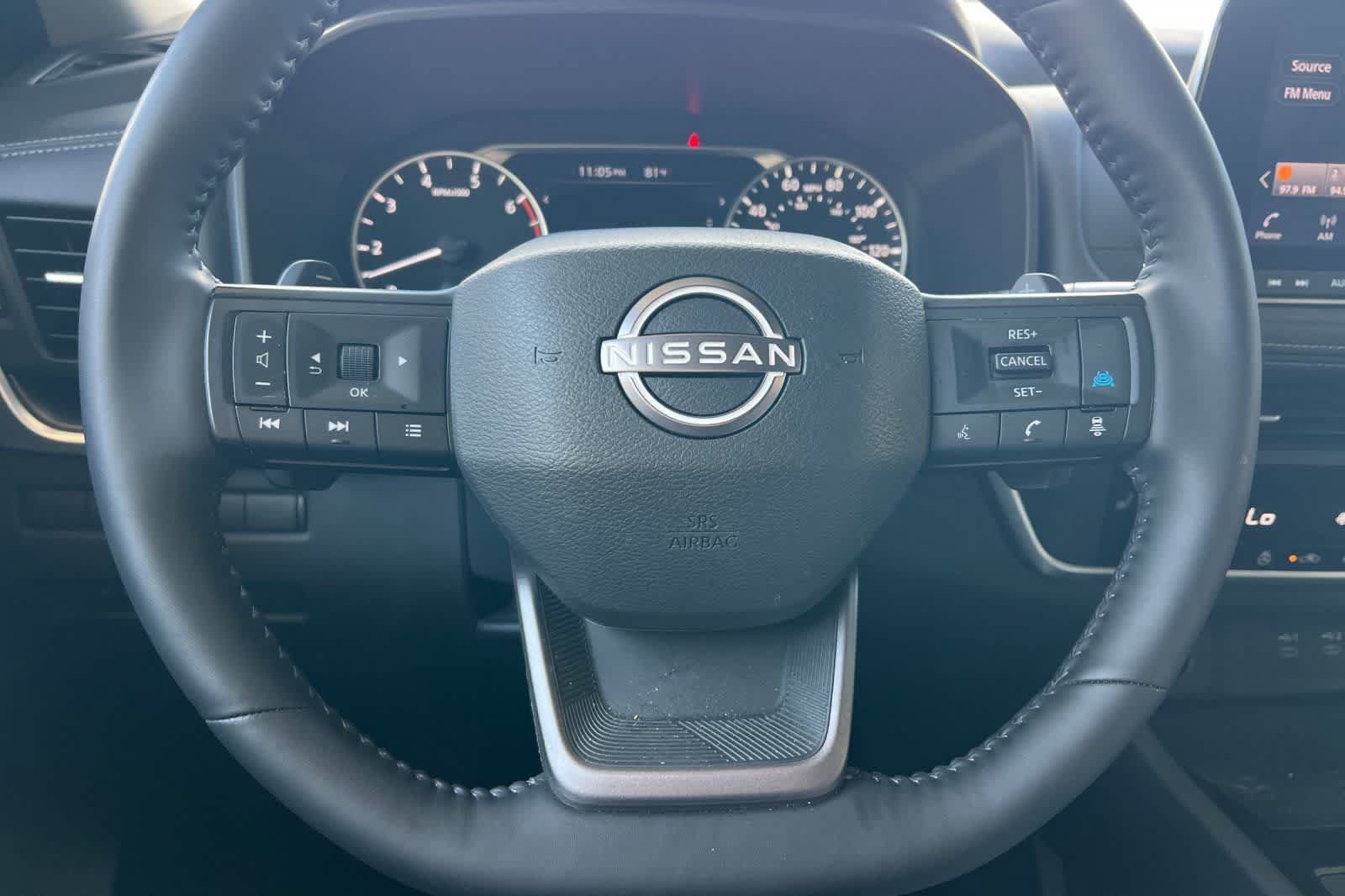 Used 2025 Nissan Rogue SV w/ SV Premium Package FWD image 29