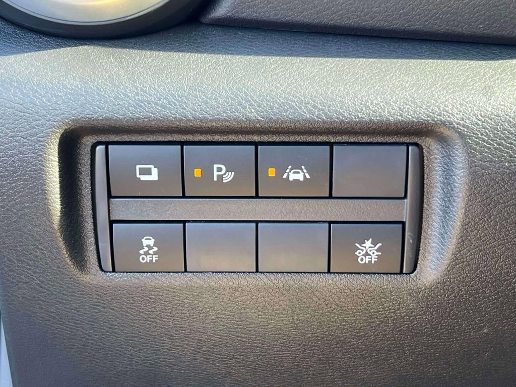 Used 2025 Nissan Versa S image 19