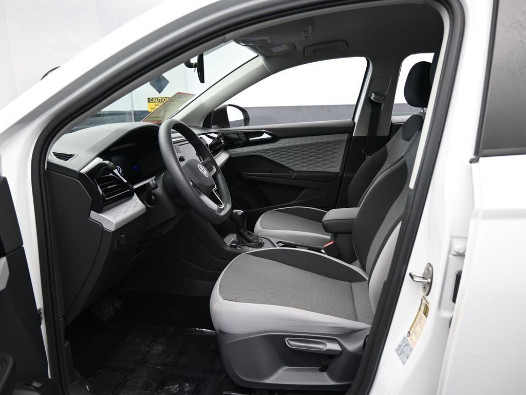 Used 2022 Volkswagen Taos S image 11