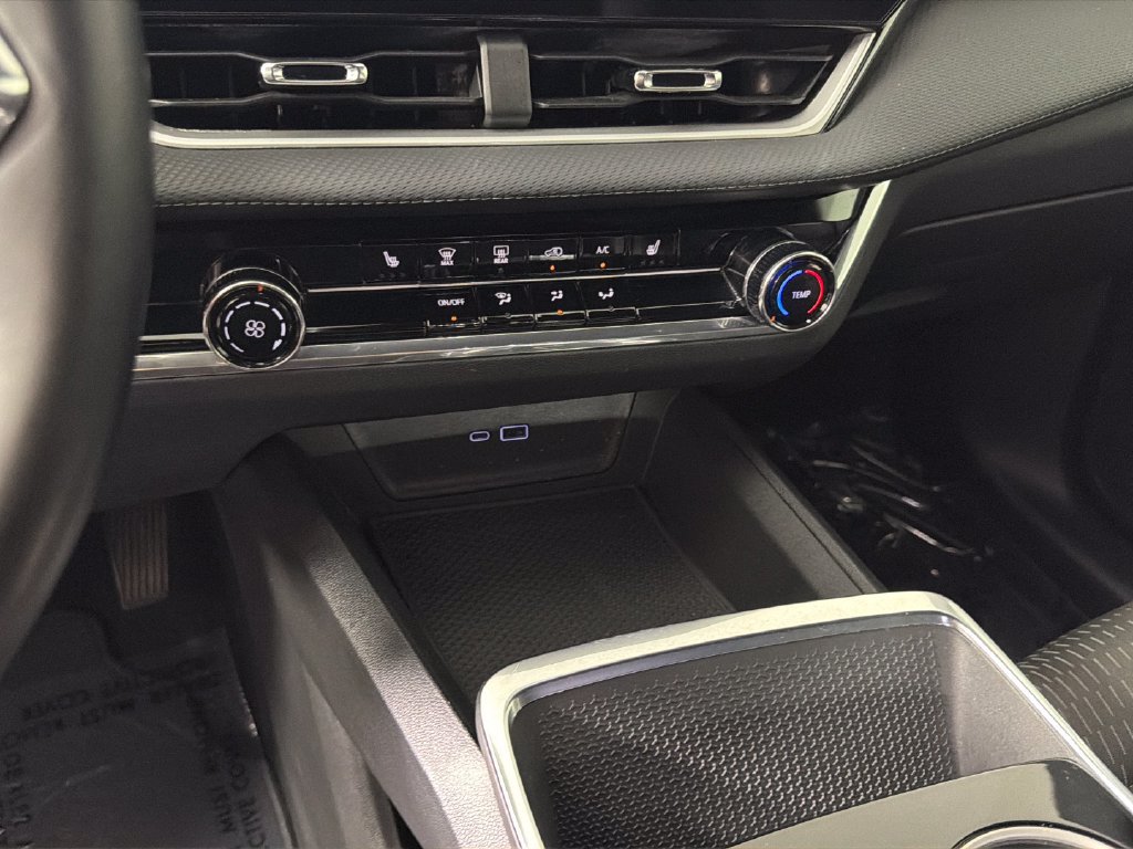 Certified 2025 Chevrolet Equinox LT w/ Safety and Technology Package FWD image 24