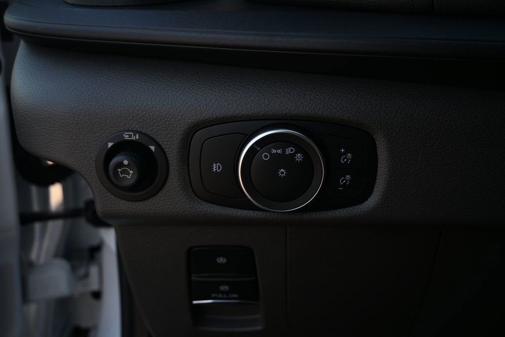 Used 2023 Ford Transit 350 XLT image 9