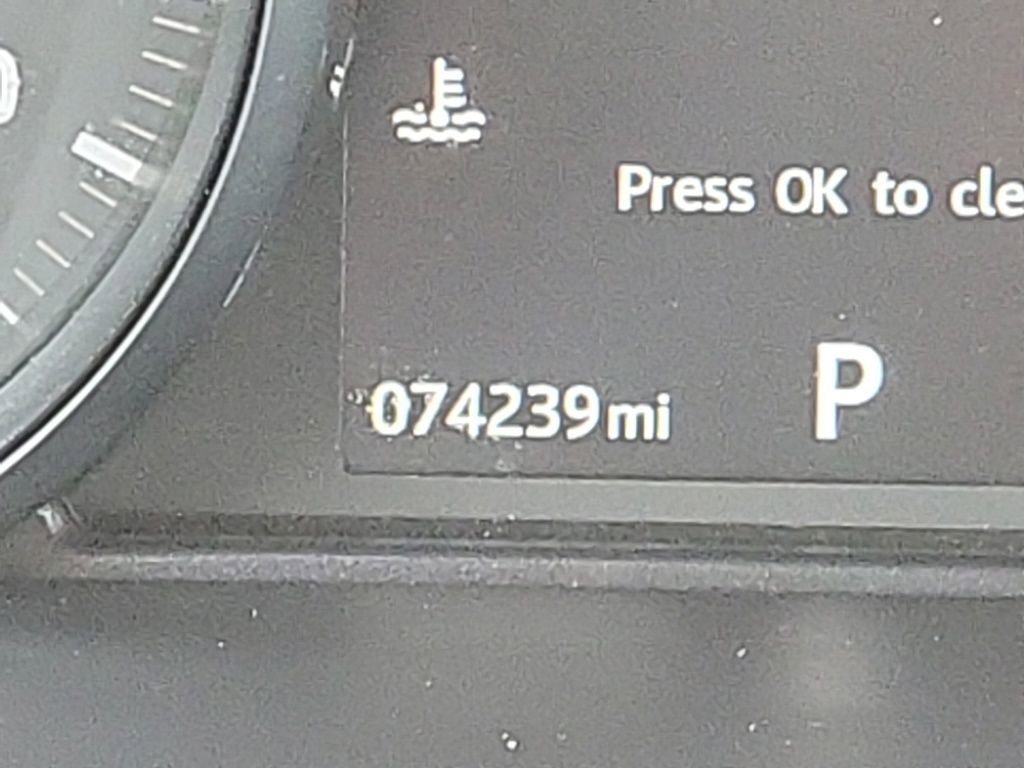 Used 2017 Land Rover Range Rover Evoque SE Premium image 23