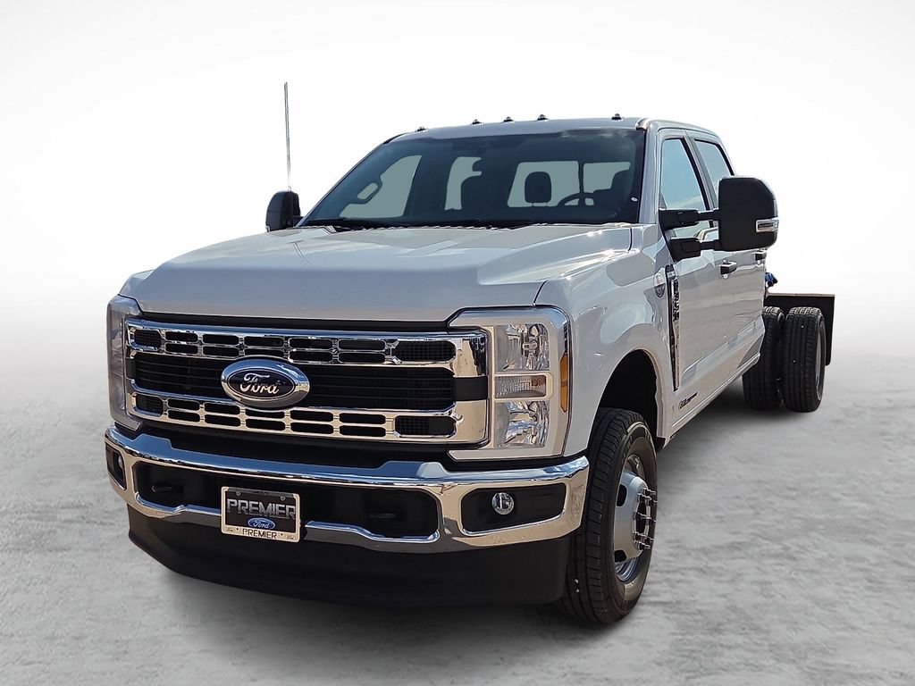 New 2026 Ford F350 XL w/ XL Chrome Package AWD/4WD image 4