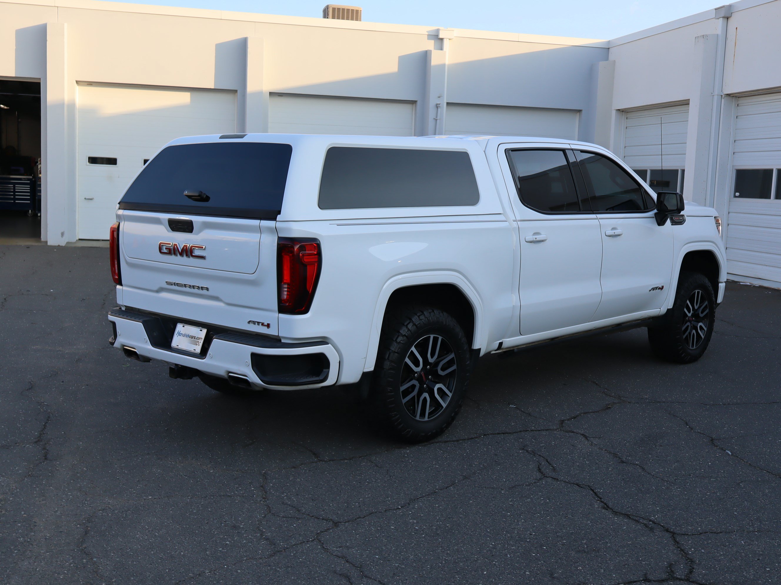 Used 2022 GMC Sierra 1500 AT4 w/ AT4 Premium Package AWD/4WD image 10