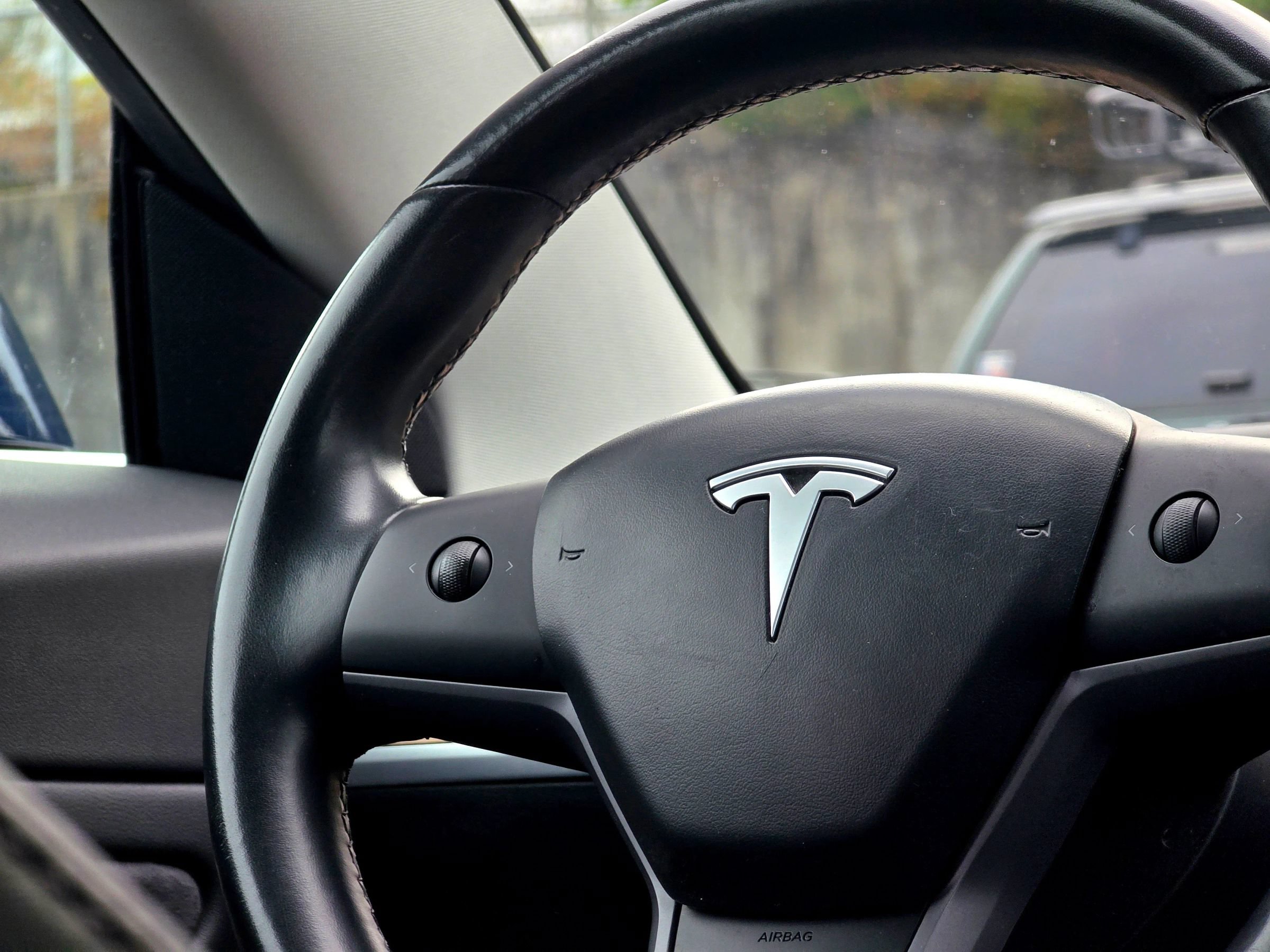 Used 2018 Tesla Model 3 Long Range RWD image 14