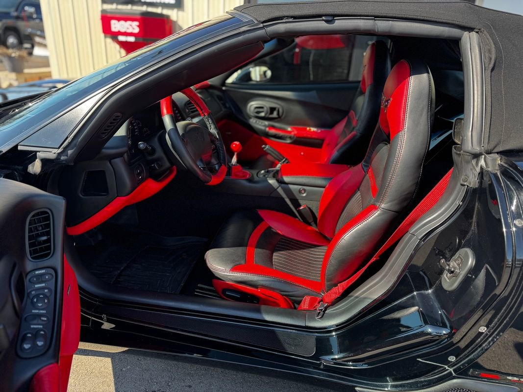 Used 2003 Chevrolet Corvette Convertible w/ Preferred Equipment Group1 image 15