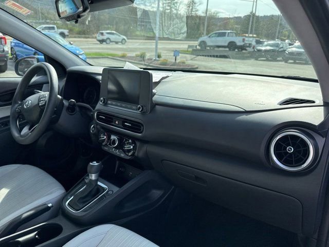 Used 2022 Hyundai Kona SEL image 8