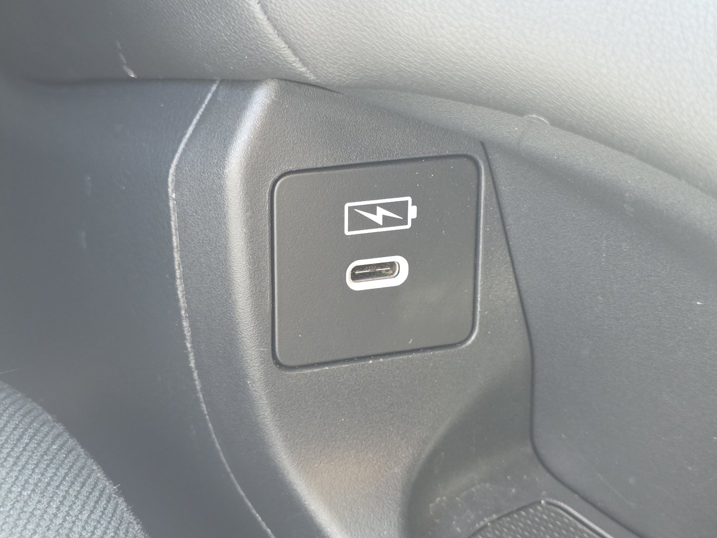 Certified 2024 Honda HR-V LX image 10