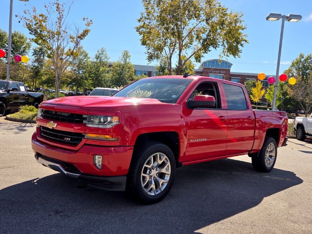 Used 2017 Chevrolet Silverado 1500 LT w/ All Star Edition AWD/4WD image 4