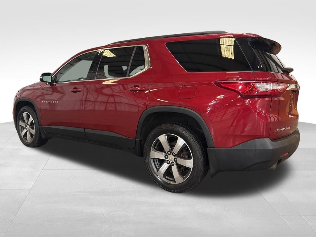 Used 2019 Chevrolet Traverse LT w/ LT Premium Package image 3