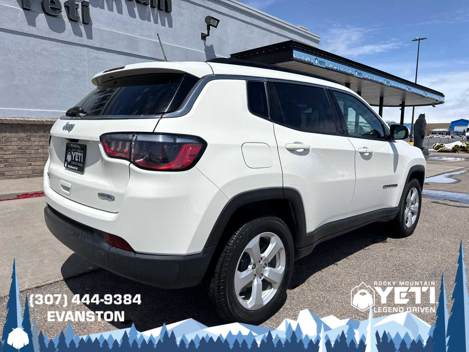 Used 2021 Jeep Compass Latitude AWD/4WD image 3