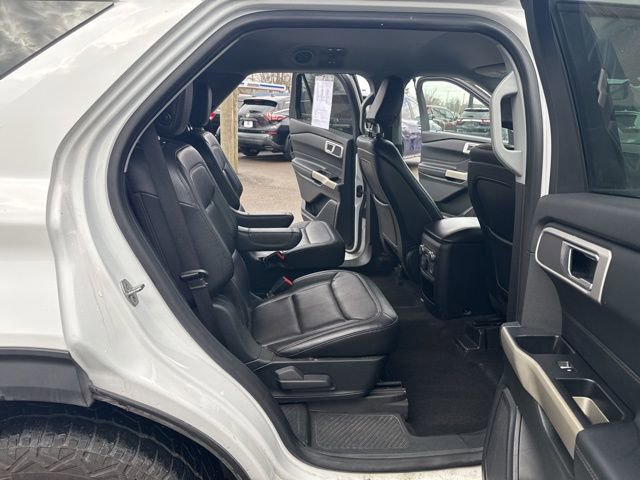 Used 2020 Ford Explorer XLT w/ Equipment Group 202A image 14