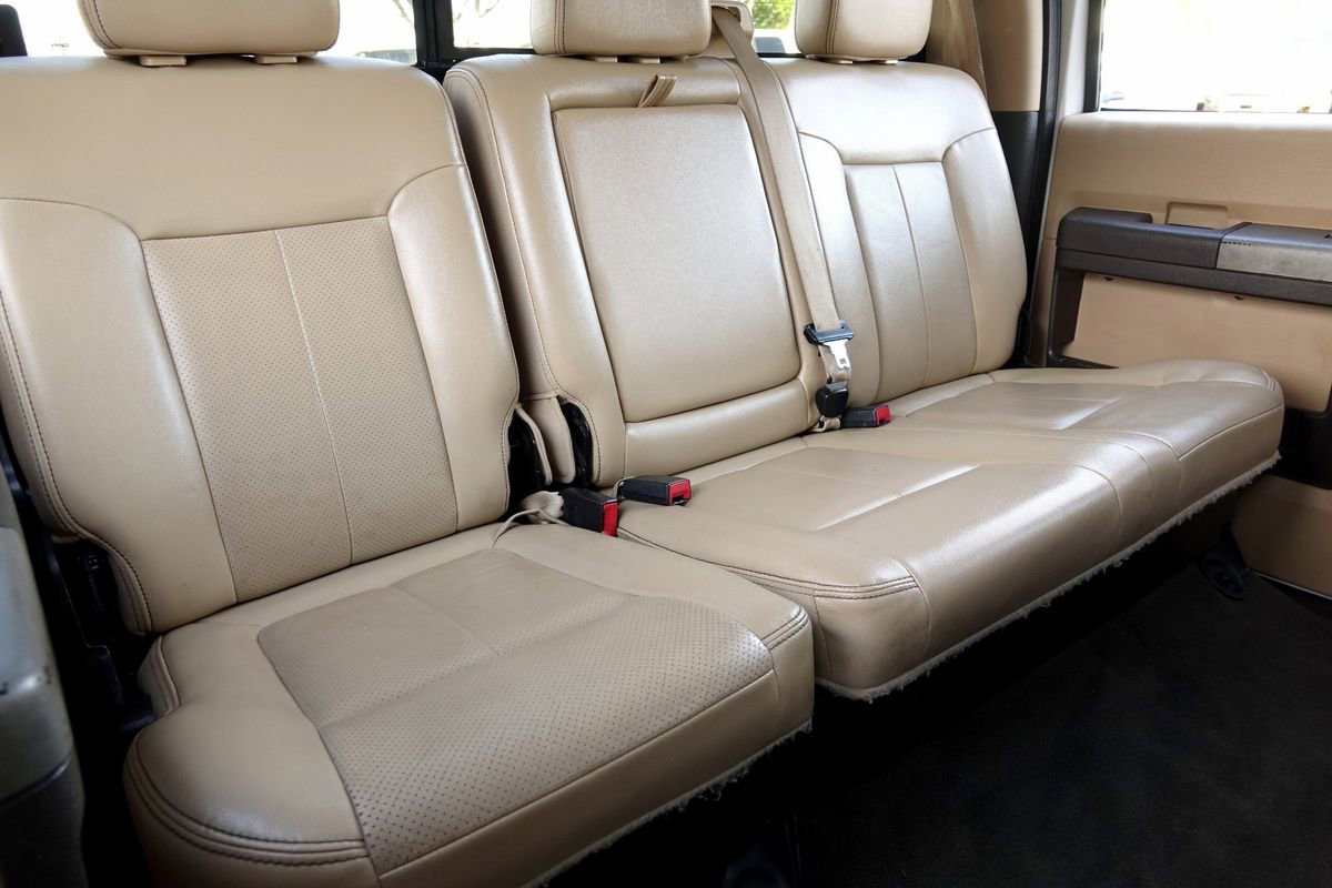 Used 2015 Ford F250 Lariat w/ Chrome Package image 28