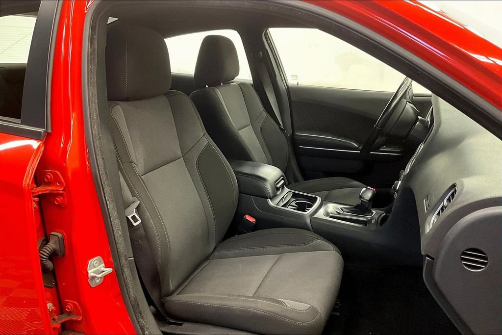 Used 2022 Dodge Charger SXT RWD image 6