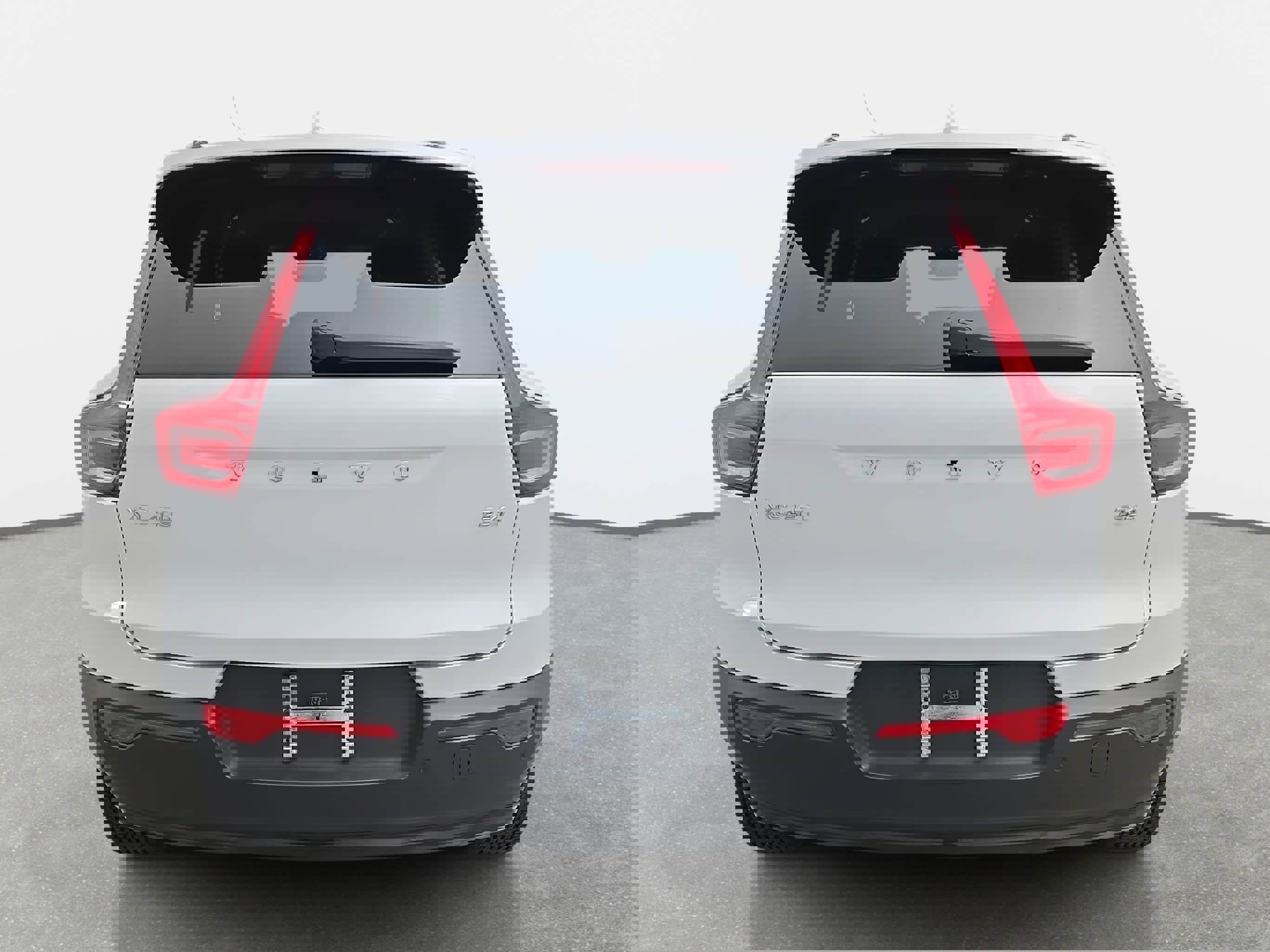 Used 2023 Volvo XC40 B4 Ultimate w/ Protection Package Premier image 4