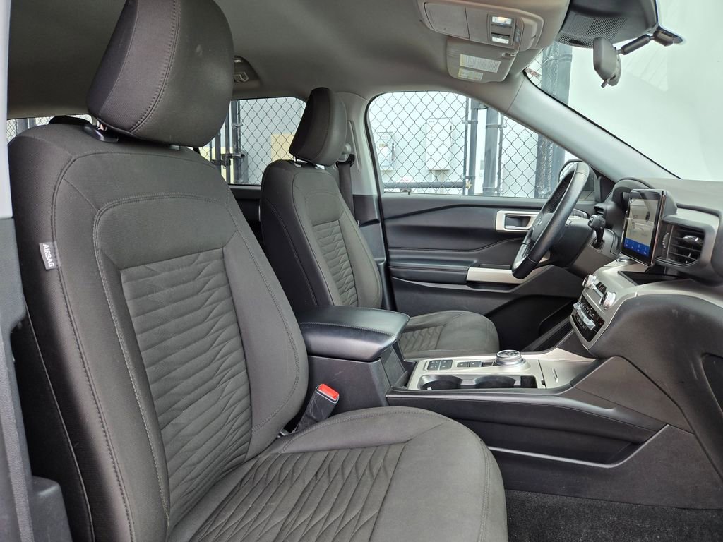 Used 2021 Ford Explorer XLT image 23