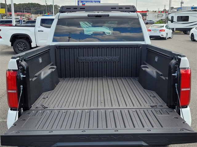 Used 2024 Toyota Tacoma TRD Off-Road image 15