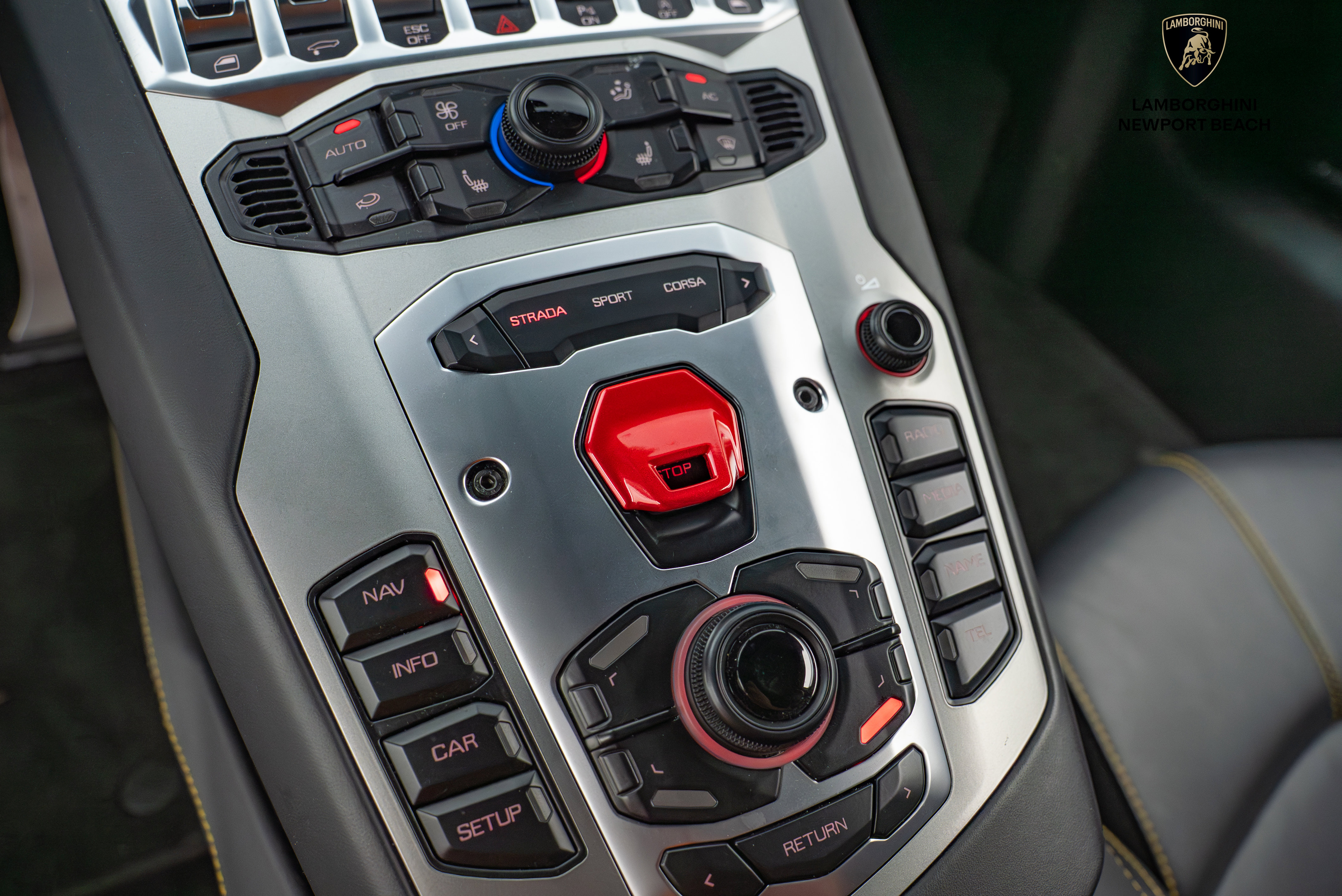 Used 2014 Lamborghini Aventador LP 700-4 image 34