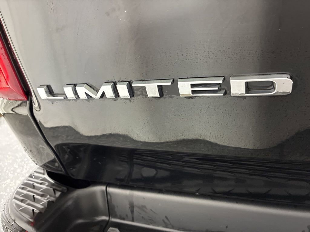 Used 2021 RAM 1500 Limited w/ Body Color Bumper Group image 32
