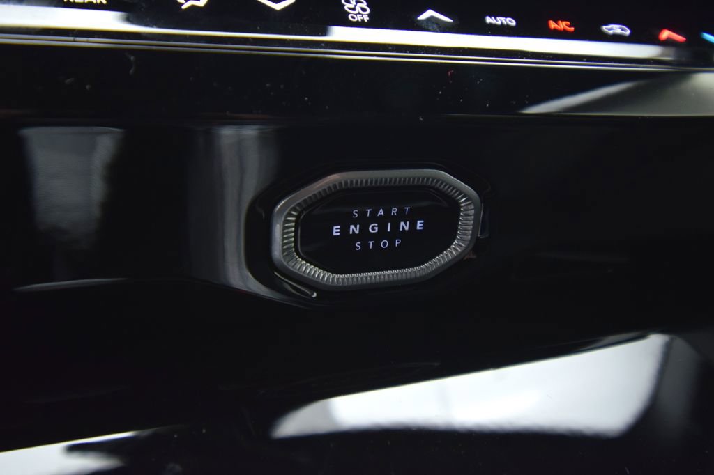 New 2026 Jeep Grand Cherokee L 4WD image 19