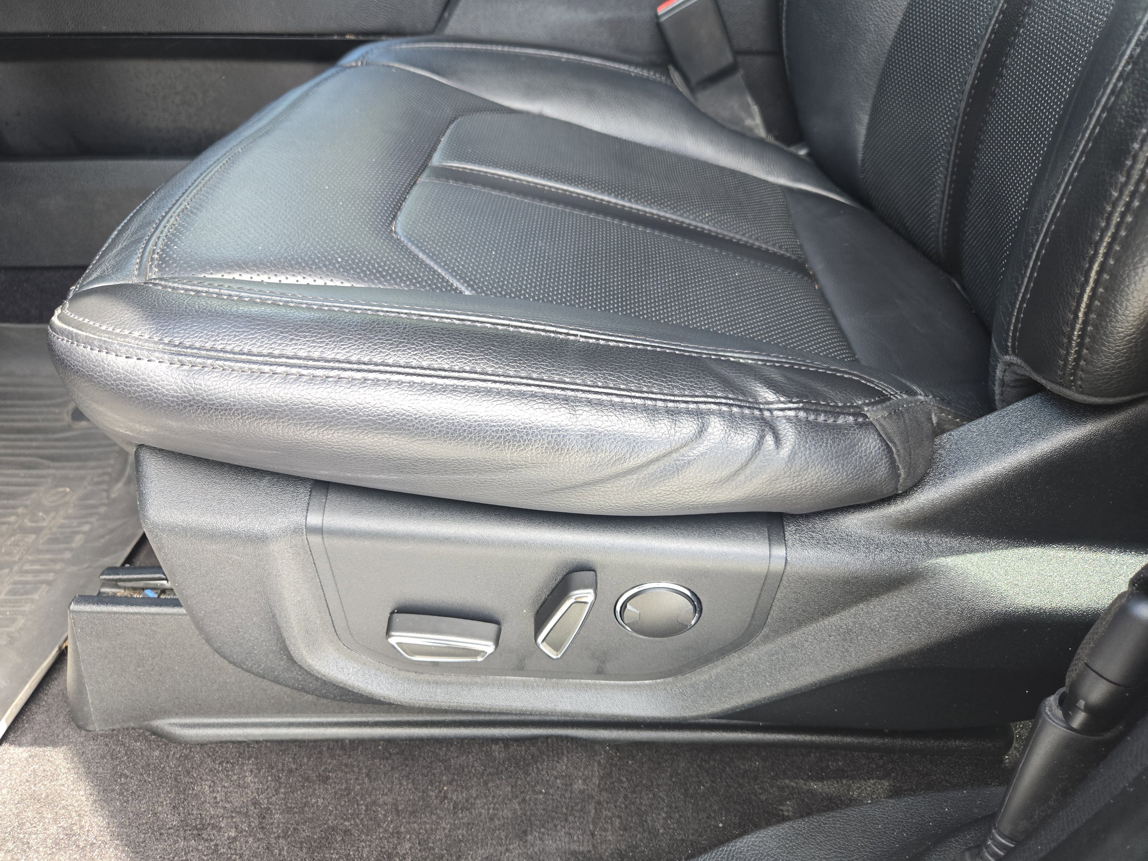 Used 2019 Ford Expedition Limited AWD/4WD image 26