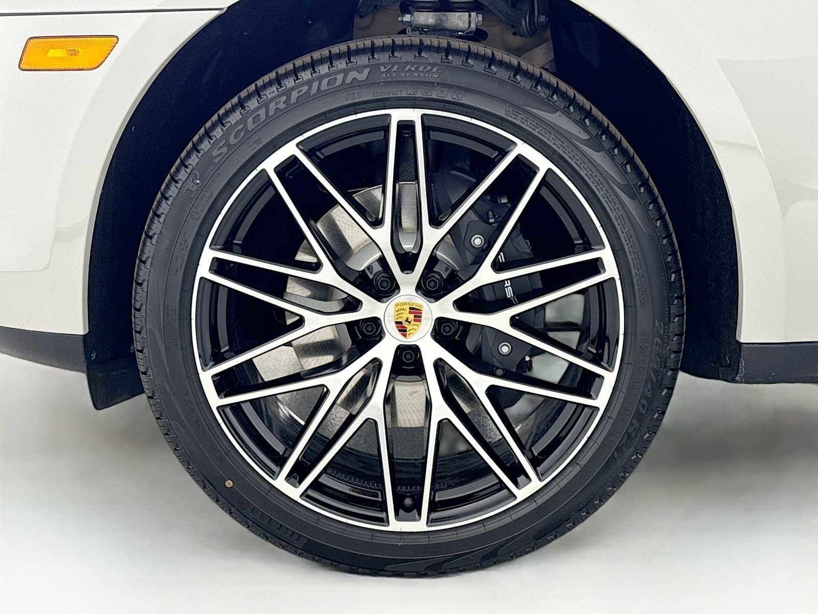 New 2026 Porsche Macan image 33