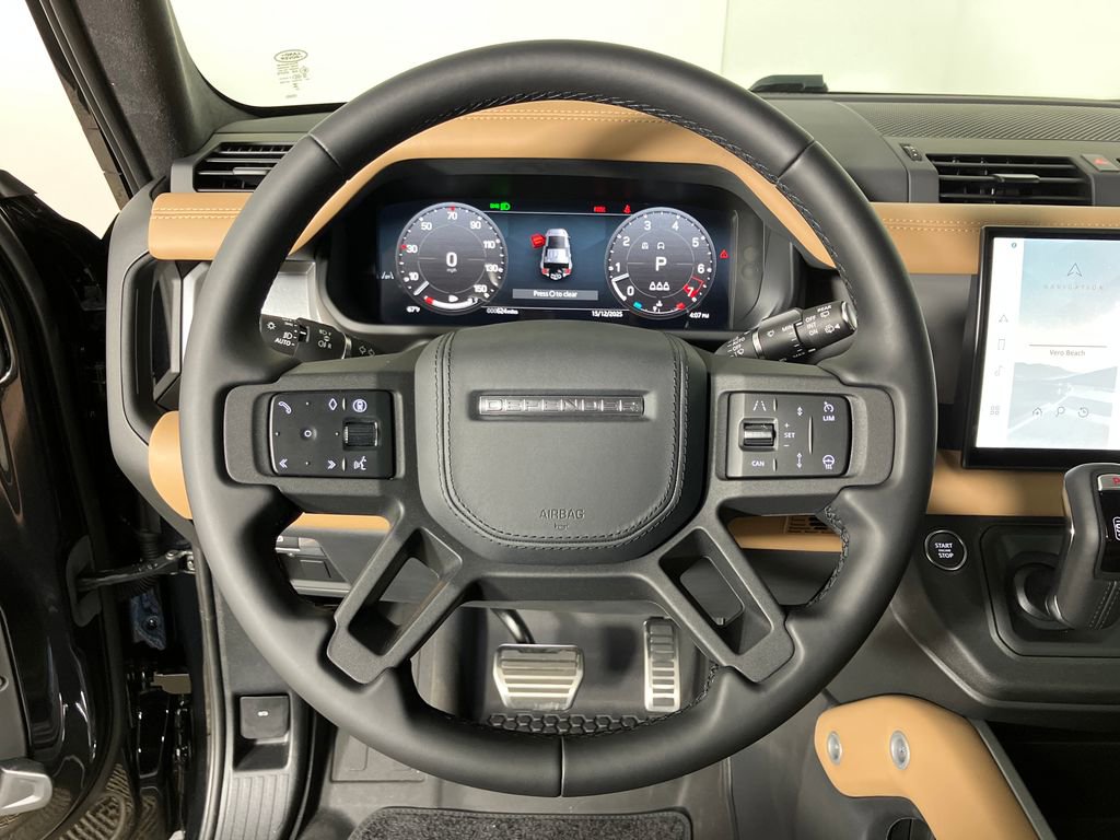 Used 2025 Land Rover Defender 110 X image 16
