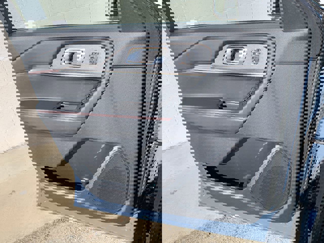 Used 2025 Ford Explorer ST-Line w/ Premium Package image 19