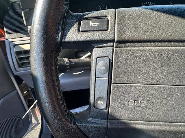 Used 1993 Ford Mustang LX RWD image 13