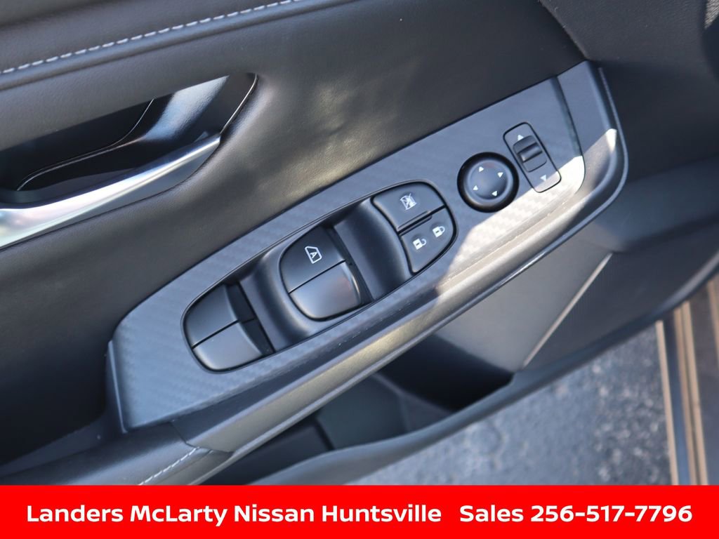 Used 2025 Nissan Sentra SV w/ Trunk Package image 21
