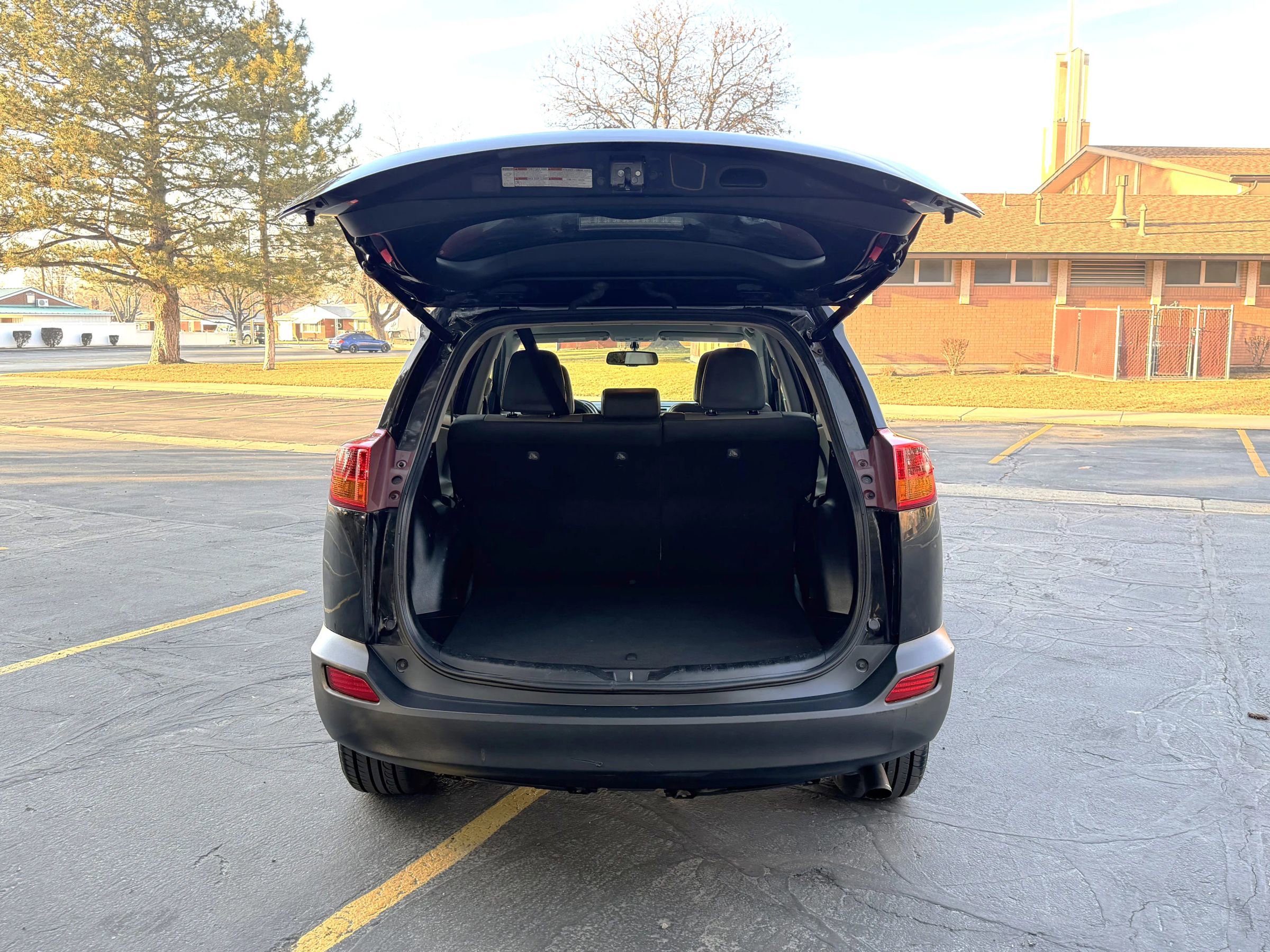 Used 2015 Toyota RAV4 Limited image 8