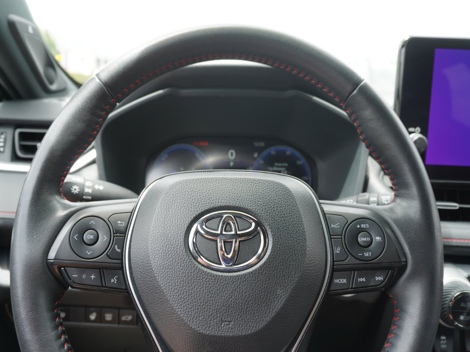 Used 2024 Toyota RAV4 XSE w/ Weather Package AWD/4WD image 30