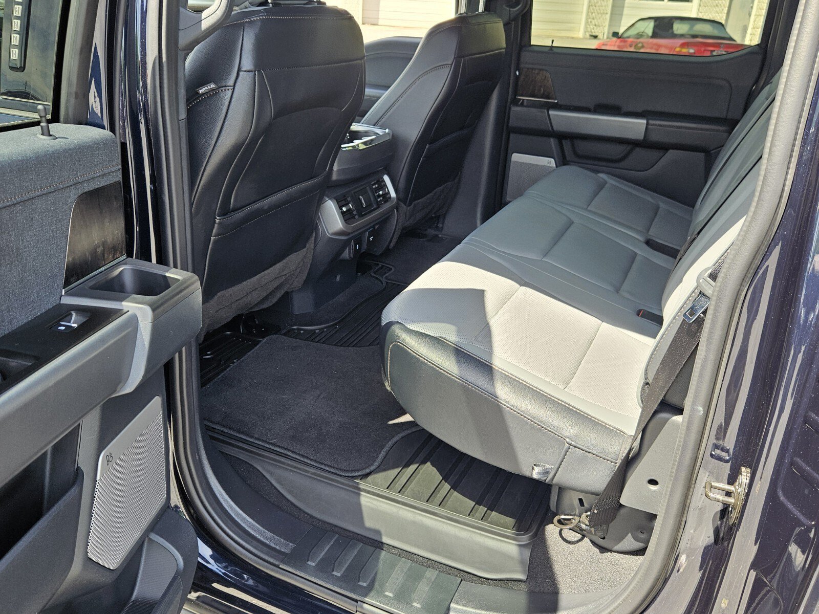 Used 2023 Ford F150 Lightning Lariat AWD/4WD image 10