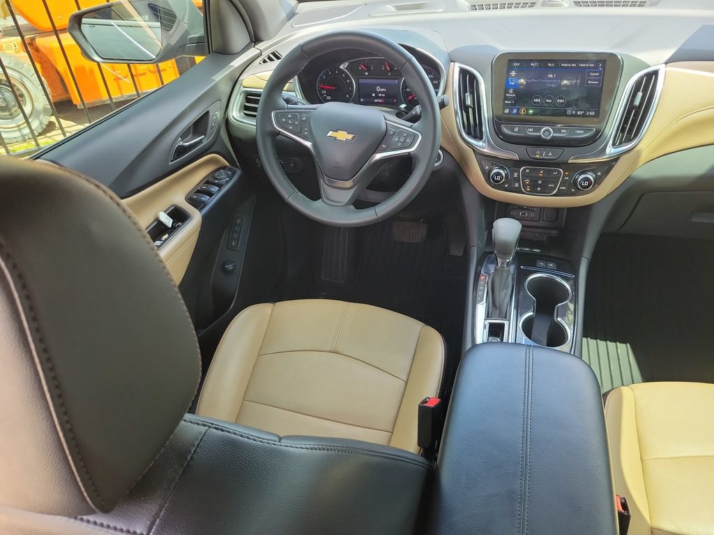 Used 2024 Chevrolet Equinox Premier AWD/4WD image 14