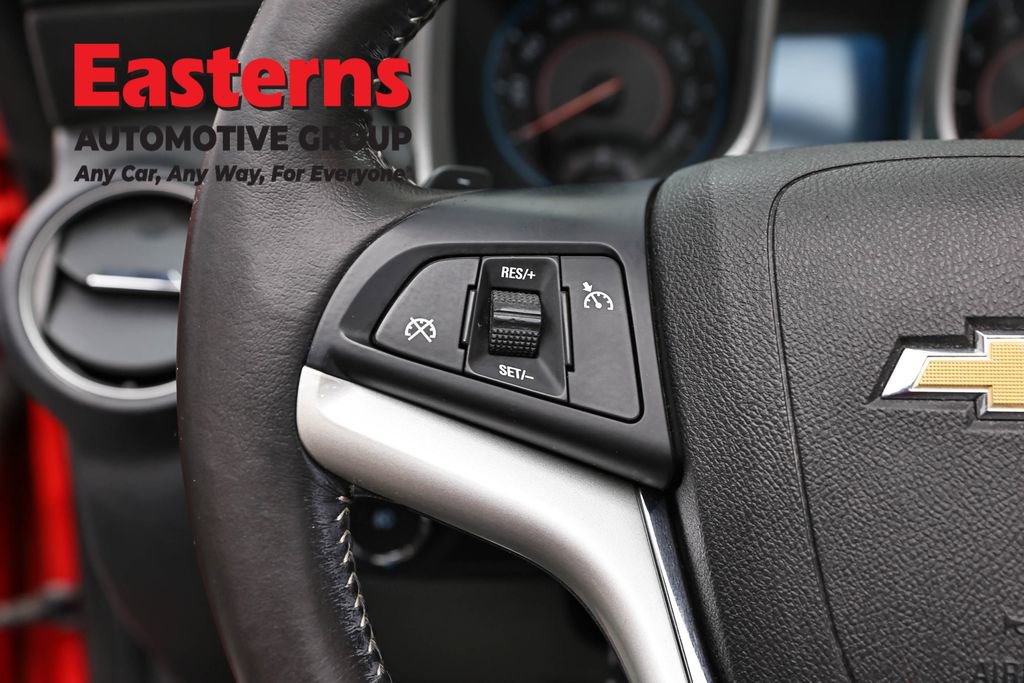 Used 2015 Chevrolet Camaro LT RWD image 14