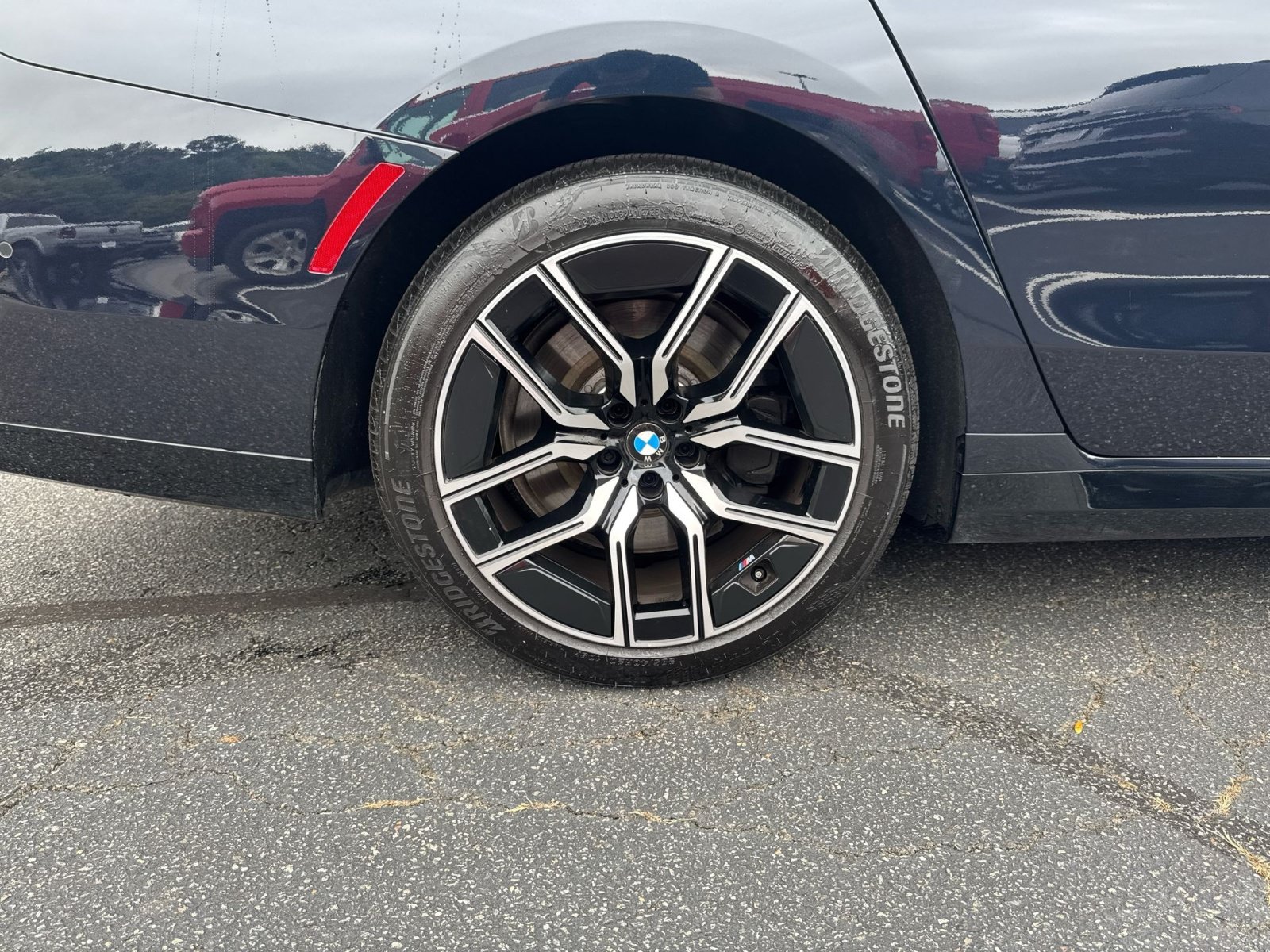 Used 2026 BMW 740i xDrive w/ Premium Package AWD/4WD image 31