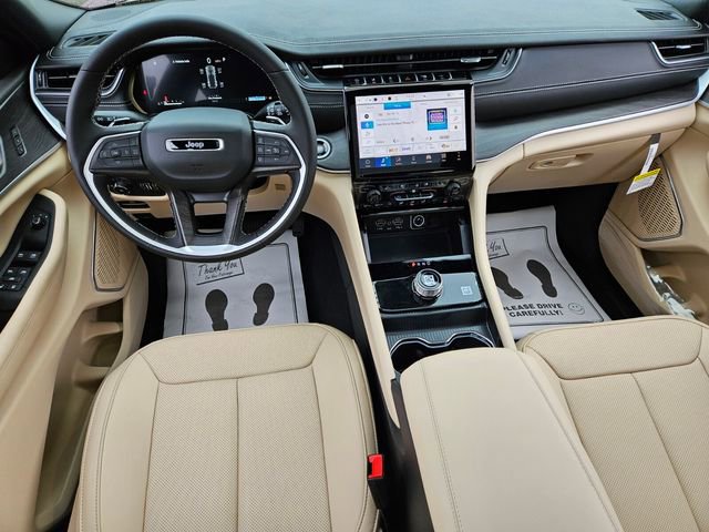 New 2025 Jeep Grand Cherokee Limited w/ Luxury Tech Group II RWD image 9