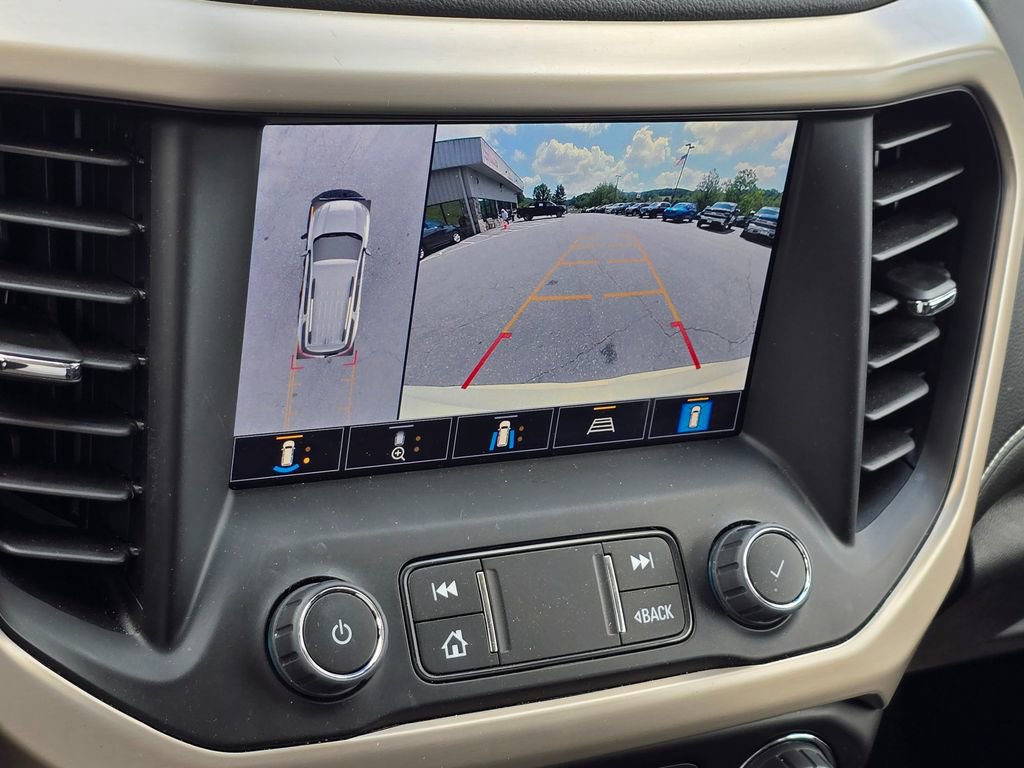 Used 2023 GMC Acadia Denali w/ Denali Technology Package AWD/4WD image 10