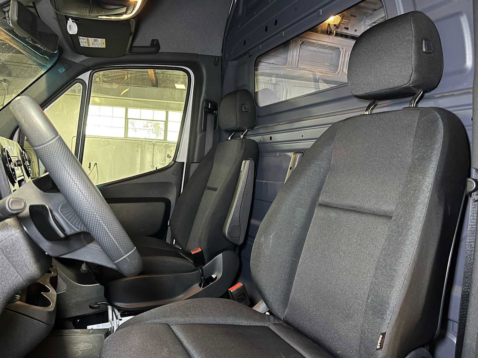 Used 2025 Mercedes-Benz Sprinter 2500 image 21