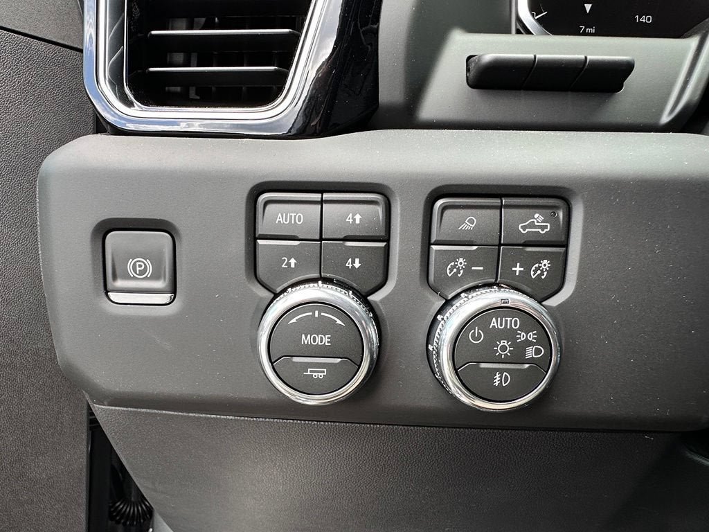 New 2026 GMC Sierra 1500 Denali w/ Denali Reserve Package AWD/4WD image 32