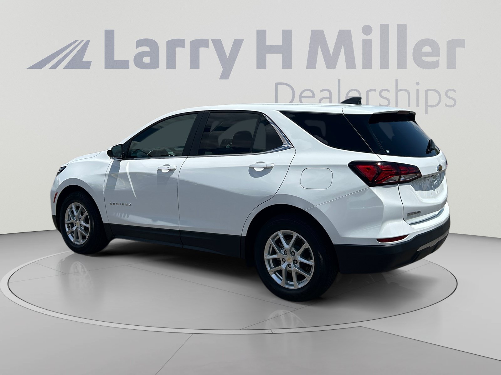 Used 2022 Chevrolet Equinox LT FWD image 3
