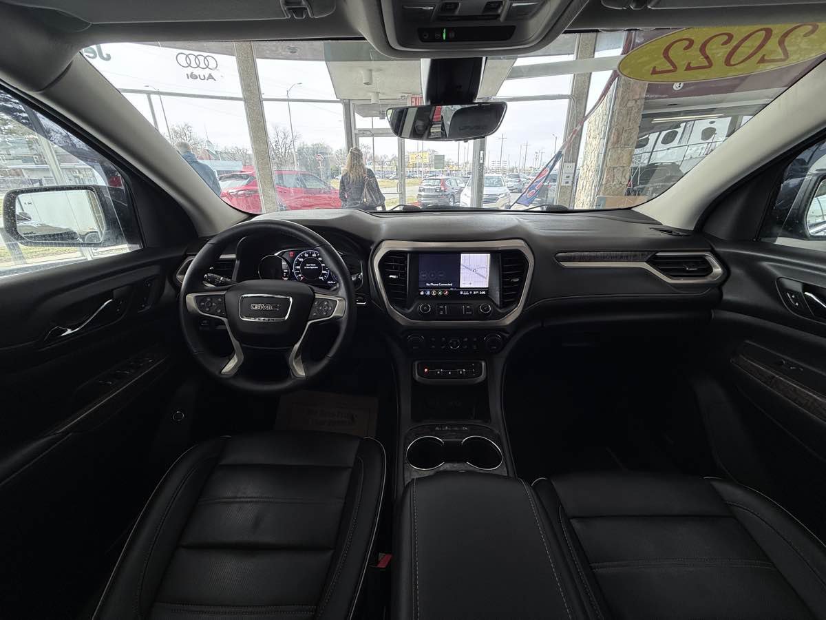 Used 2022 GMC Acadia Denali w/ Denali Ultimate Package FWD image 45