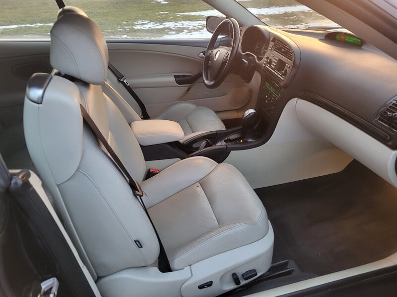 Used 2004 Saab 9-3 Arc FWD image 12