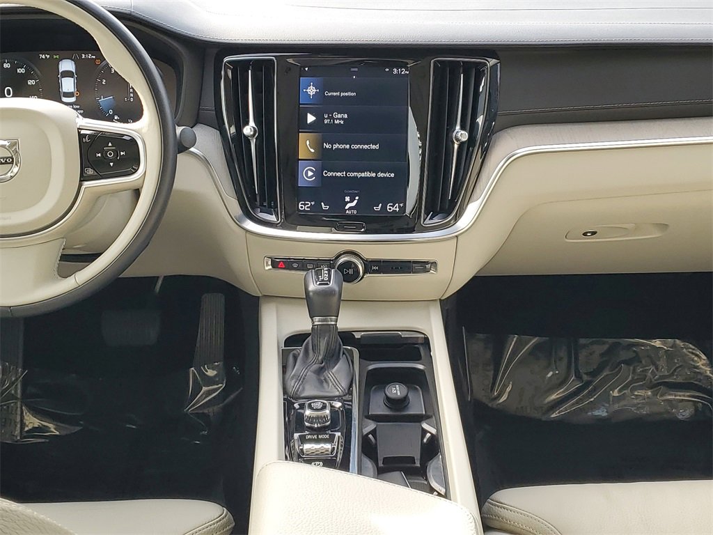 Used 2020 Volvo S60 T6 Inscription image 24