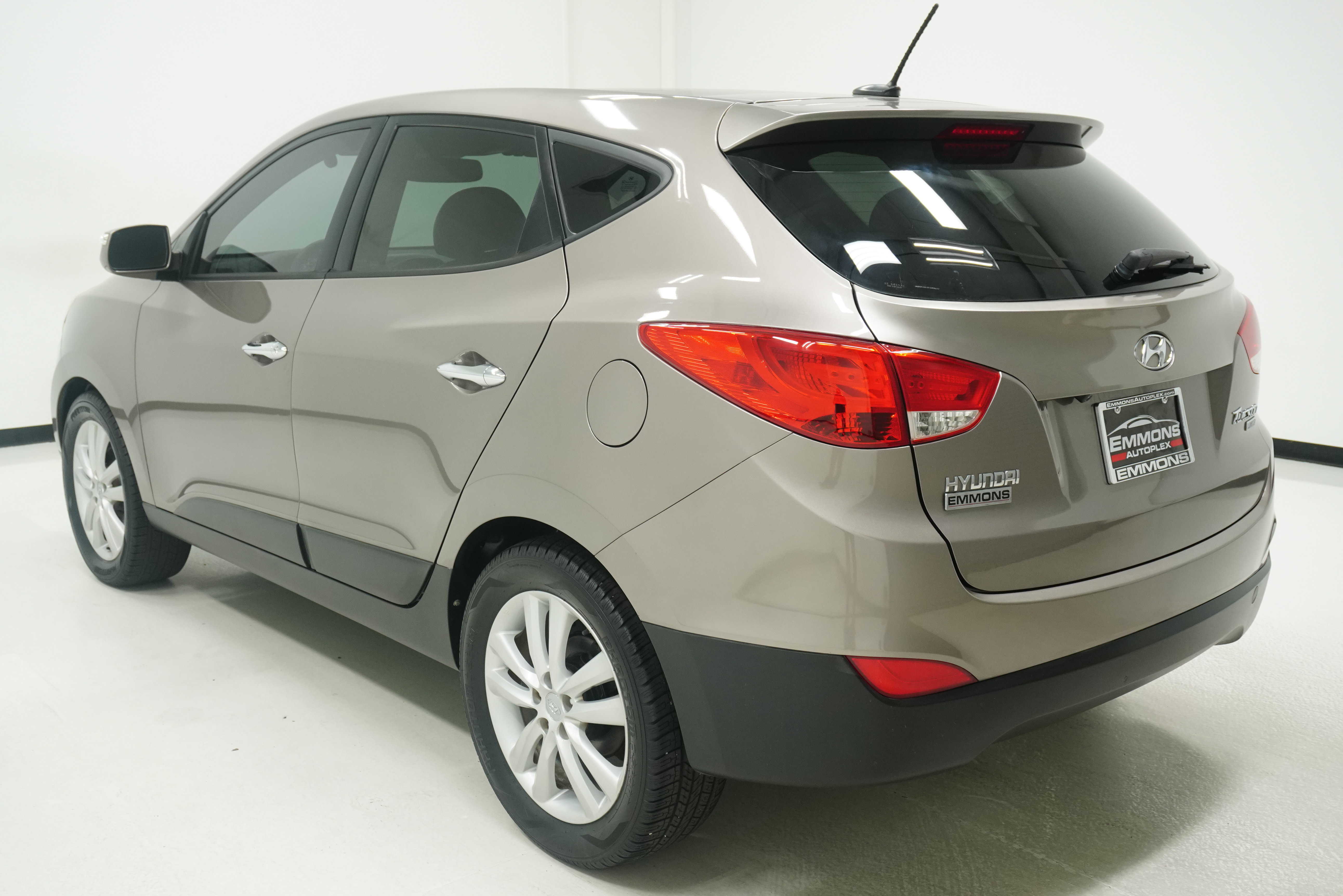 Used 2012 Hyundai Tucson Limited w/ Premium Pkg FWD image 6